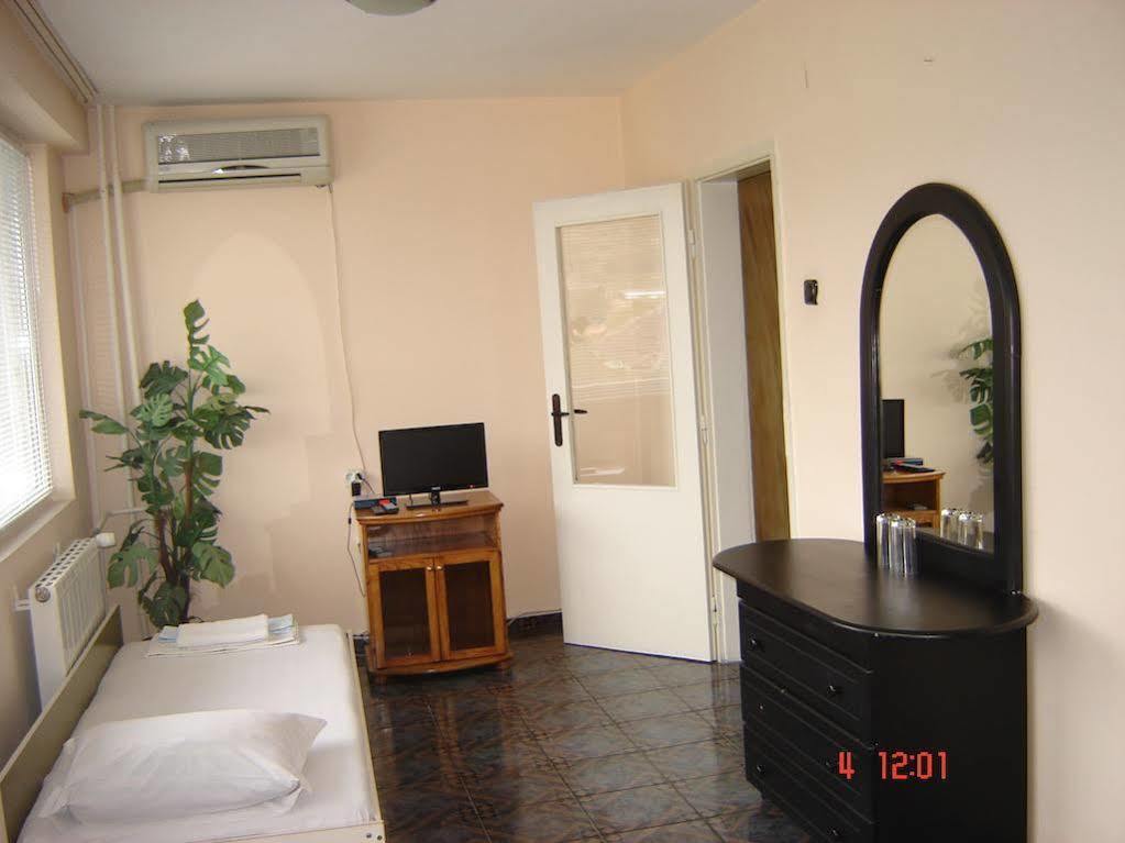 Kanclera Hotel Kaspichan Esterno foto