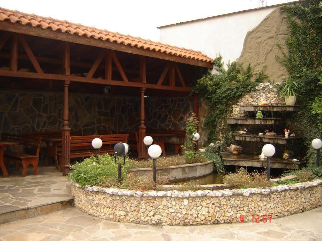 Kanclera Hotel Kaspichan Esterno foto