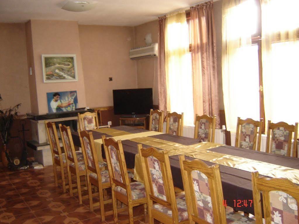 Kanclera Hotel Kaspichan Esterno foto