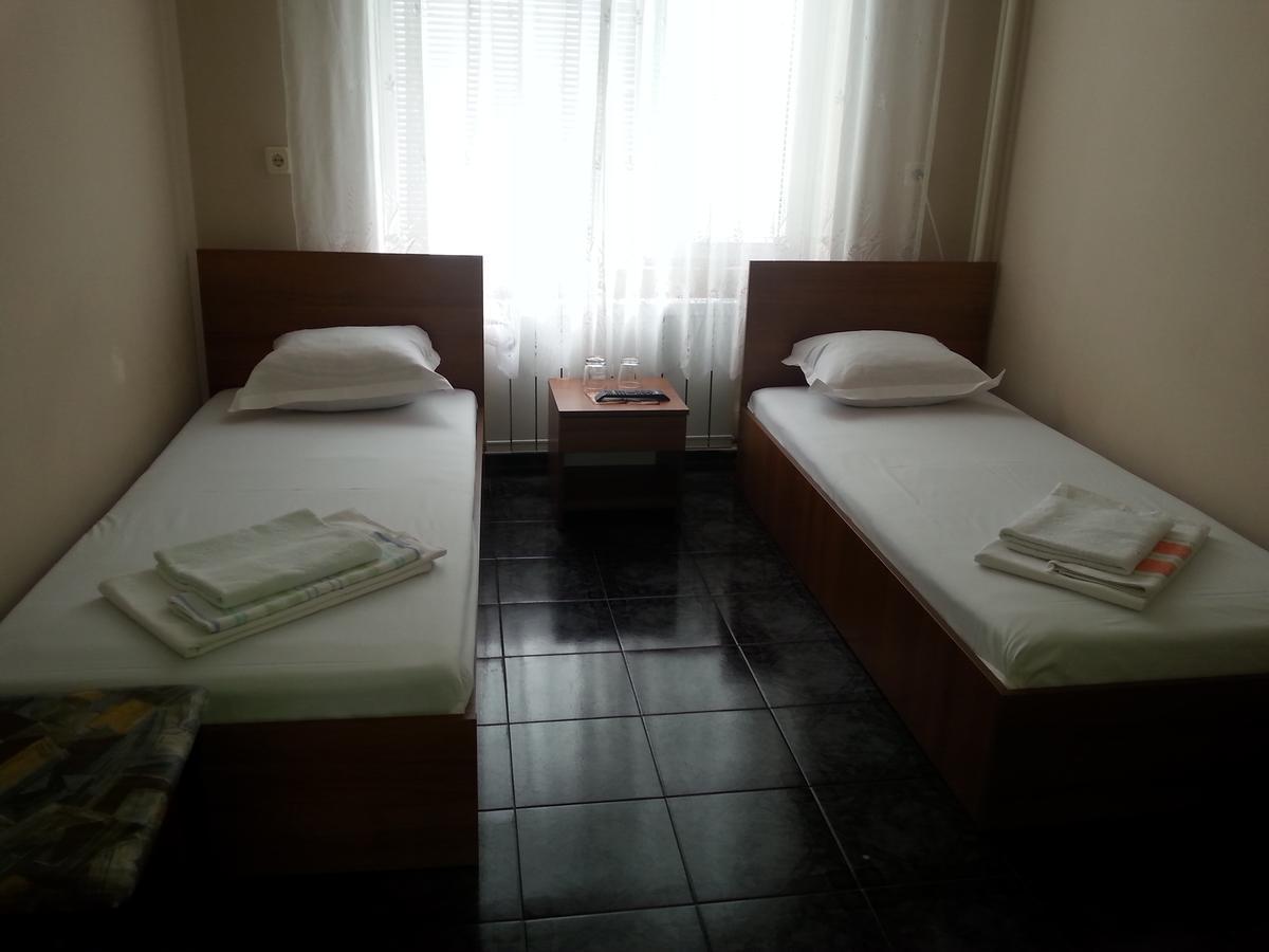 Kanclera Hotel Kaspichan Esterno foto